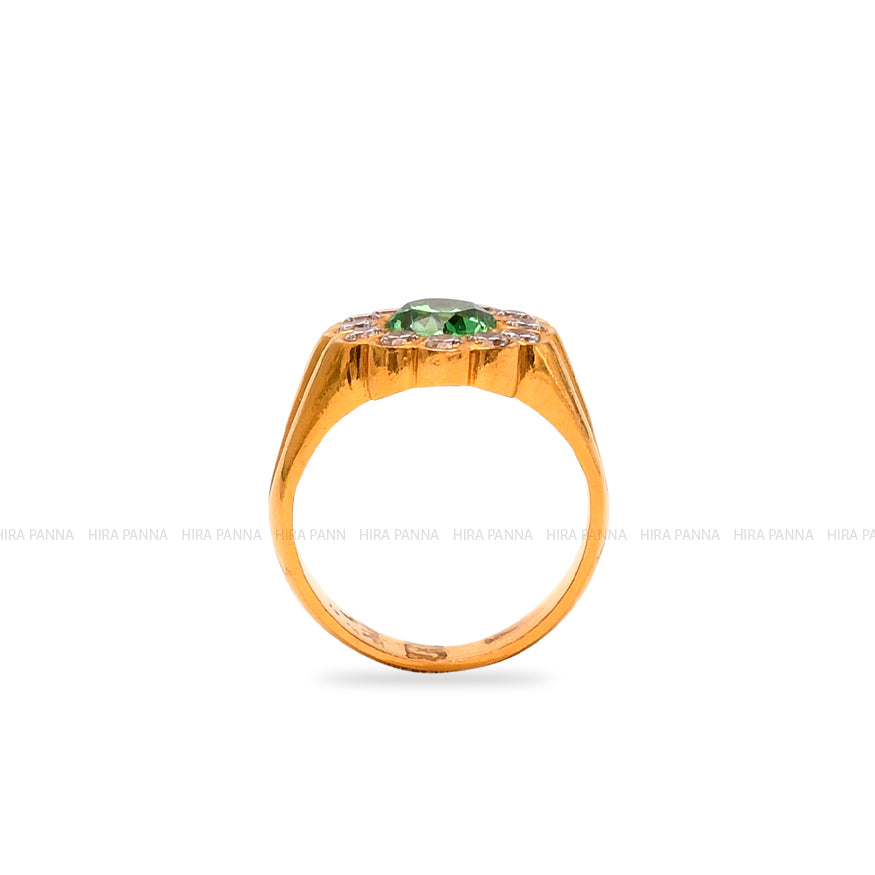 Certified Natural Emerald - 4.42 Carat | Navratan.com