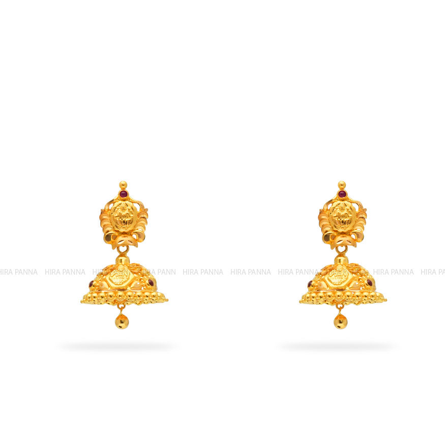 Women new design of gold jhumka | Indian jewellery design earrings, Gold  bridal earrings, Gold jewelery